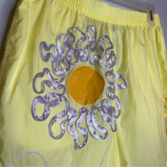 Nike Sportswear Project Uphoria Woven Daisy Yellow Sheer Nylon Shorts Size Small - Picture 7 of 16